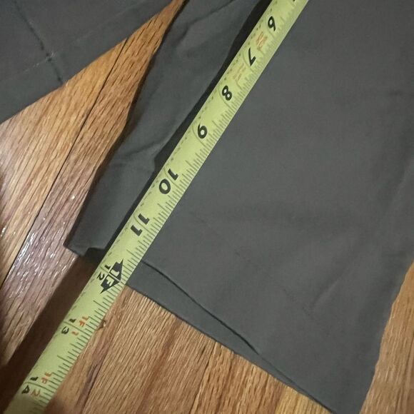 Jones New York Sport Army Green Shorts - Picture 5 of 5